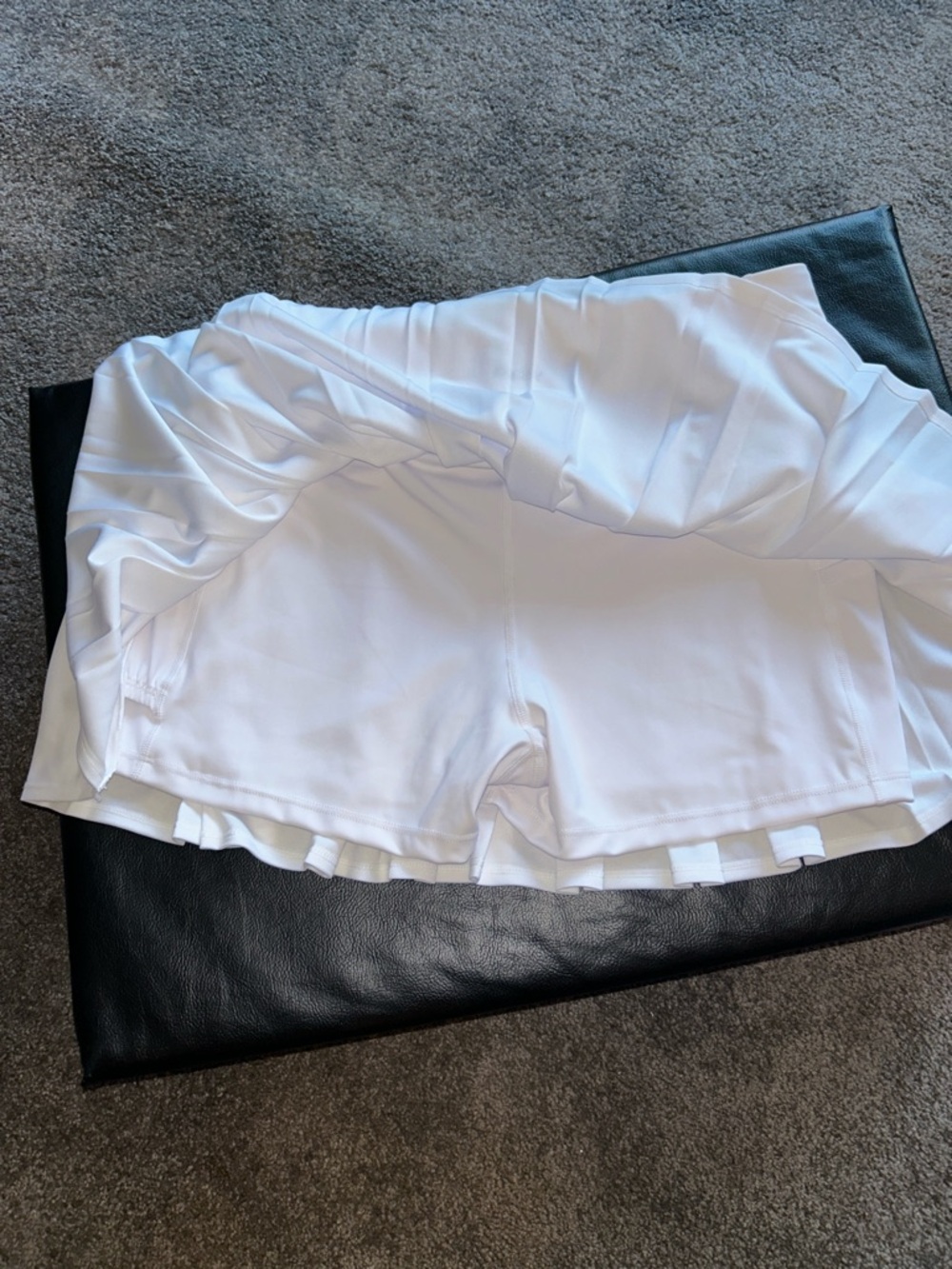 DKNY Sport XL Women’s White Pleated Skort NWT - Picture 6 of 7